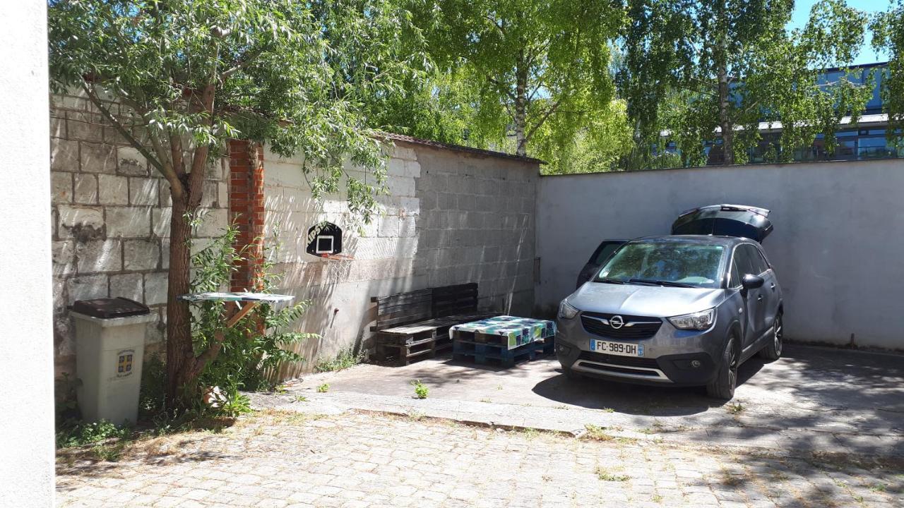 F4 Dans Maison Au Calme Pres Du Centre De Chalons En Champagne Buitenkant foto
